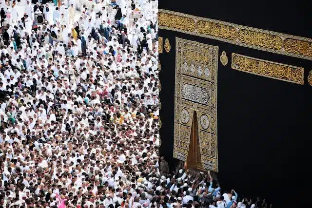 difference between hajj and umrah